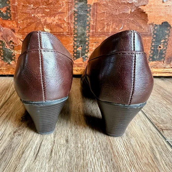 Life Stride Gamut Soft System Heeled Booties Pumps - Picture 6 of 12